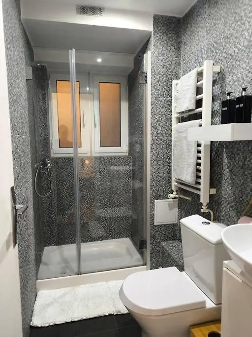 Apartment Studio Pour 1 A 4 Pers Localise Dans Un Quartier Chic Paris