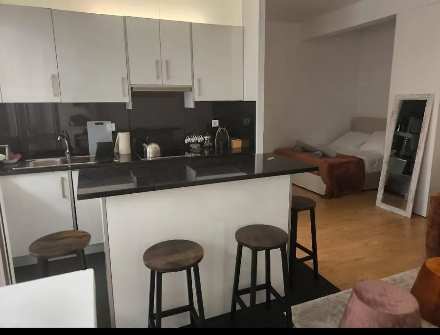 Apartment Studio Pour 1 A 4 Pers Localise Dans Un Quartier Chic Paris
